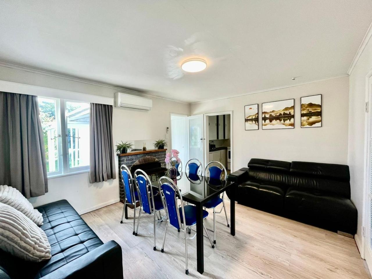 Entire House In Mt Wellington, Central Оукланд Екстериор снимка
